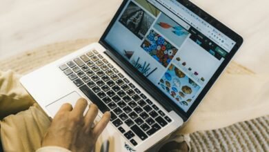 online web model 910765779